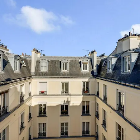 Paris Marais Rosiers-3